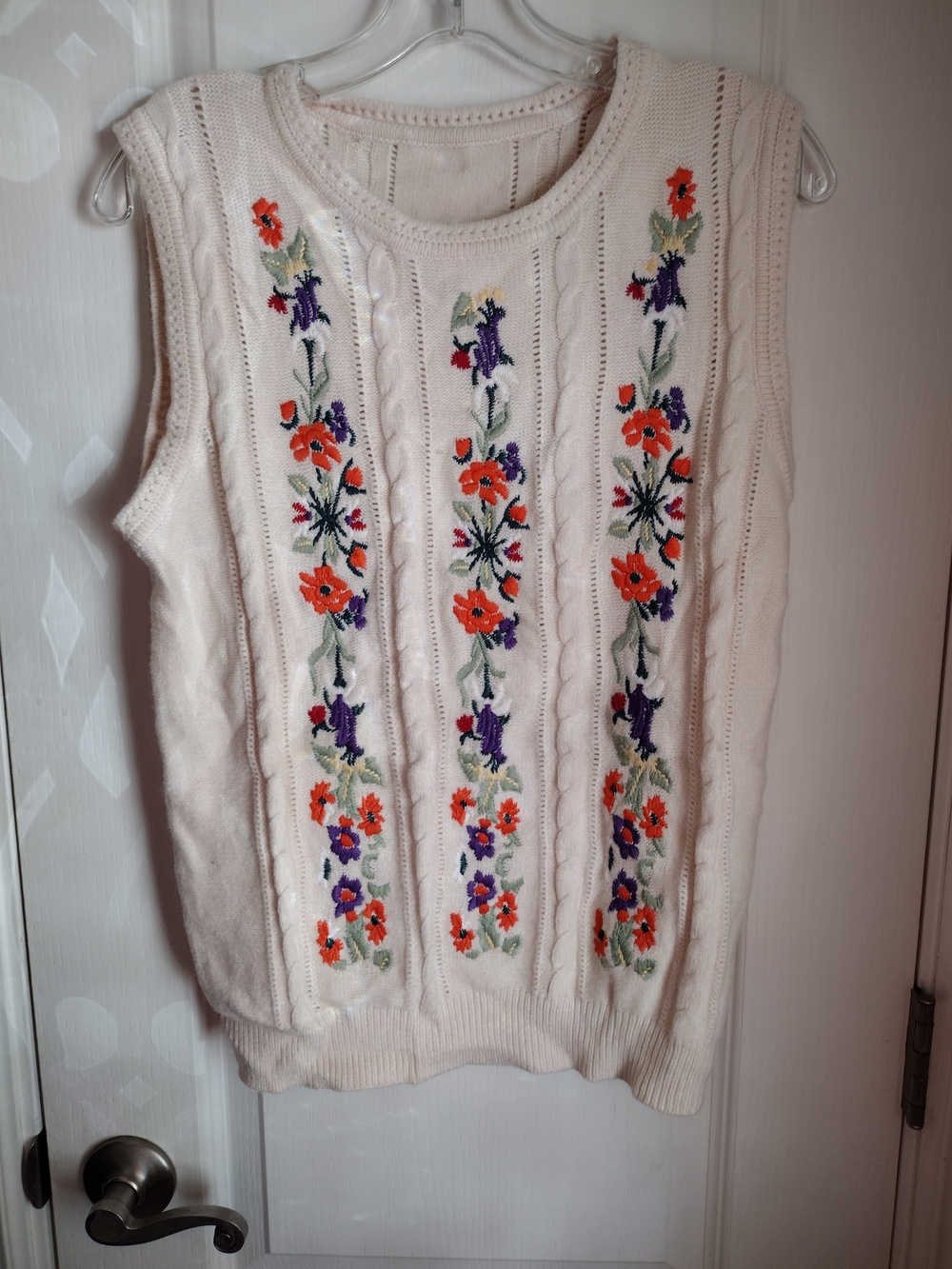 Vintage Cream Sleeveless Knit Top with Orange & Purple Floral Embroidery Size M